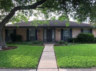 9803 Kirkfalls Dr, Houston, TX 77089