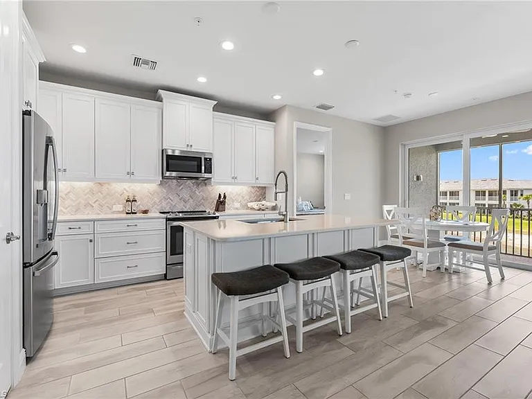 2609 Seychelles Cir #1608 — Photo 10