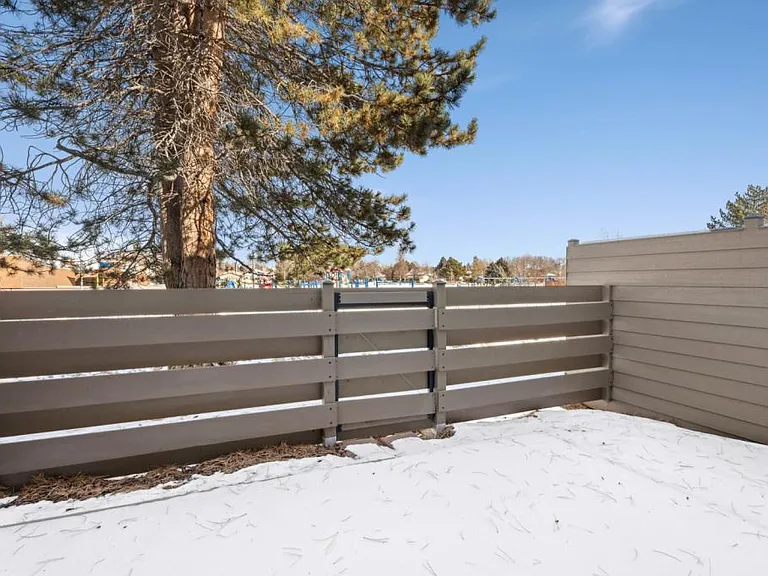 3465 Lochwood Dr #J39 — Photo 4