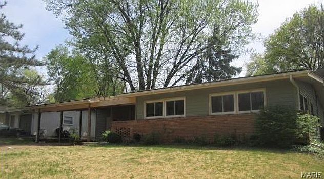 1st image of 19 Country Lane Ct