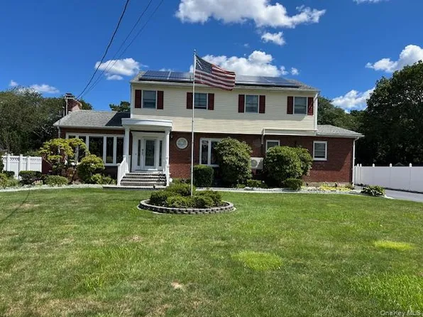 1645 Lincoln Avenue, Bohemia, NY 11716
