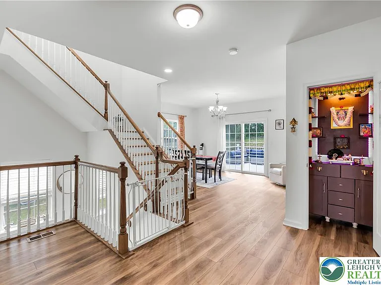 5044 Bellflower Dr — Photo 33
