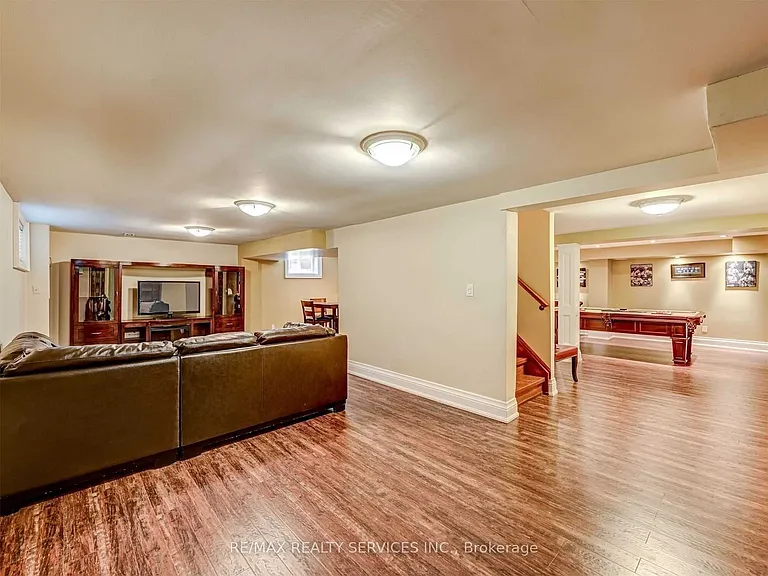 1570 Tipperary Ct — Photo 33