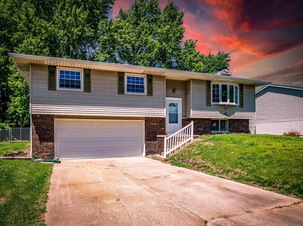 109 Cedar Ct, East Peoria, IL 61611