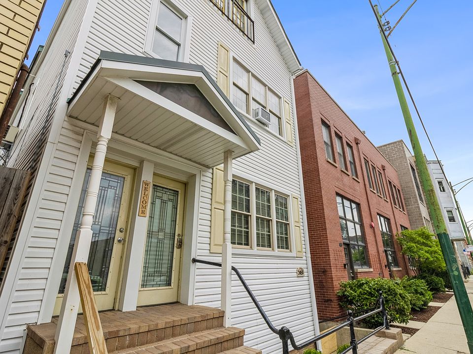 1st image of 2459 N Clybourn Ave #1