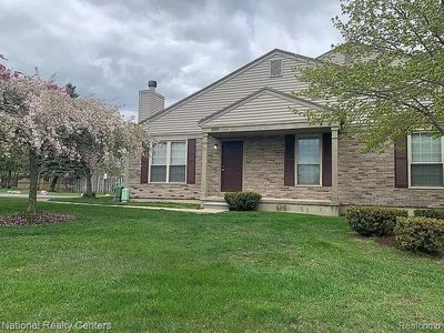 13810 Watersway Dr, Gibraltar, MI, 48173