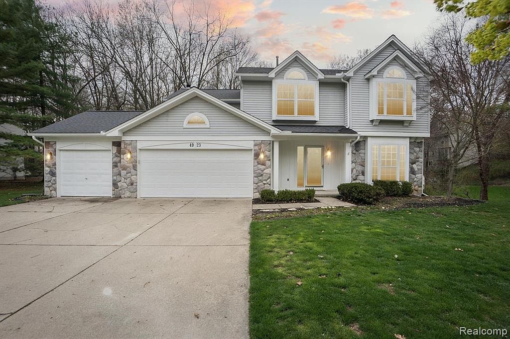 4923 Waldon Woods Dr, Commerce Township, MI 48382 Zillow