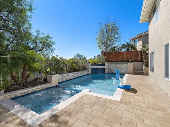 6 Las Pisadas, Rancho Santa Margarita, CA 92688
