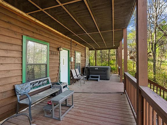 5th image of 339 Sunrise Valley Rd