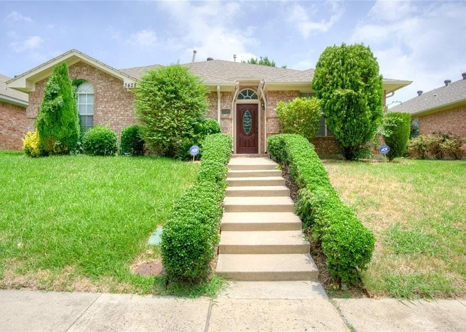 1st image of 3428 Briargrove Ln