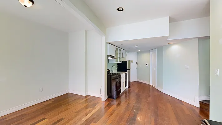 Rented by Charles Coutinho LLC | media 16