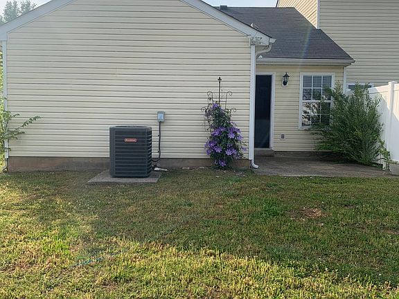 3rd image of 2019 Stoney Meadow Dr