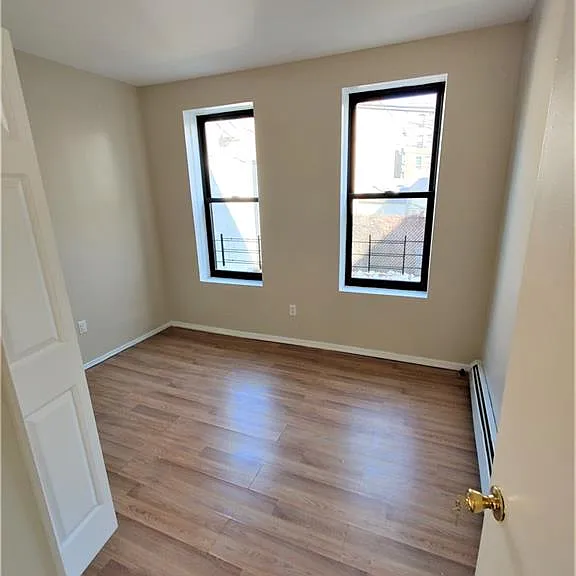 345 Legion St — Photo 6