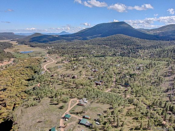 3rd image of 255 Saddlestring Road
