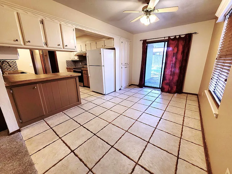 10413 Glascow Dr — Photo 6
