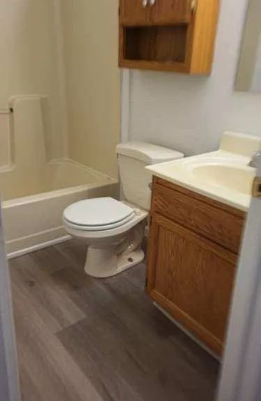 90 Lincoln Ave #5 — Photo 8
