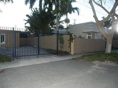 2nd image of 7902 NE 8th Ct