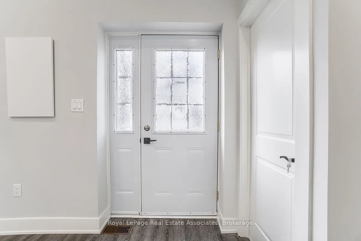 2 bed, $1,800 — Photo 4