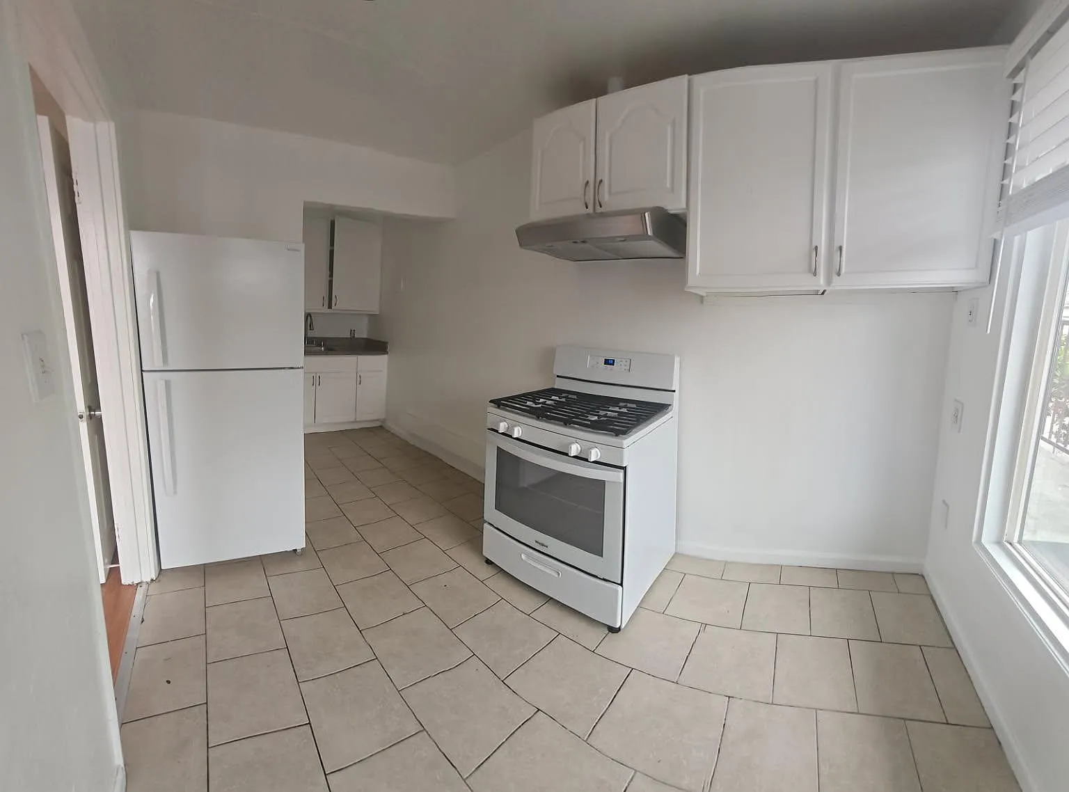 1 bed, 650 sqft, $1,699 — Photo 2