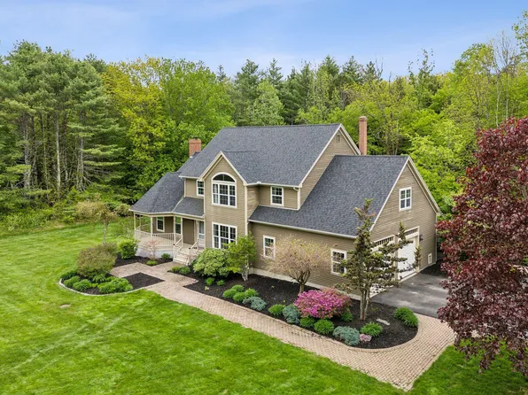 31 Green Trees Drive, Gorham, ME 04038