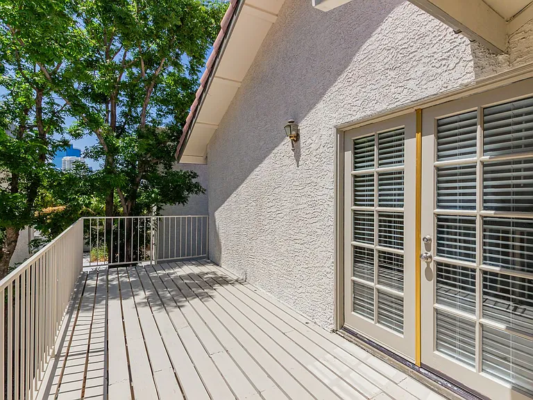 861 Vegas Valley Dr — Photo 36