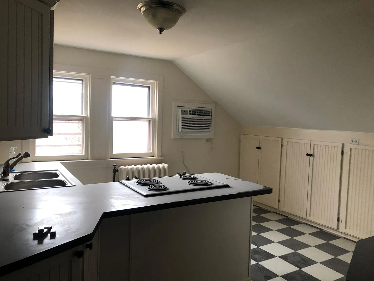 1450 East Ave — Photo 4