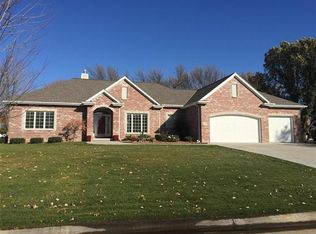 1513 Highland Dr, Hastings, NE 68901