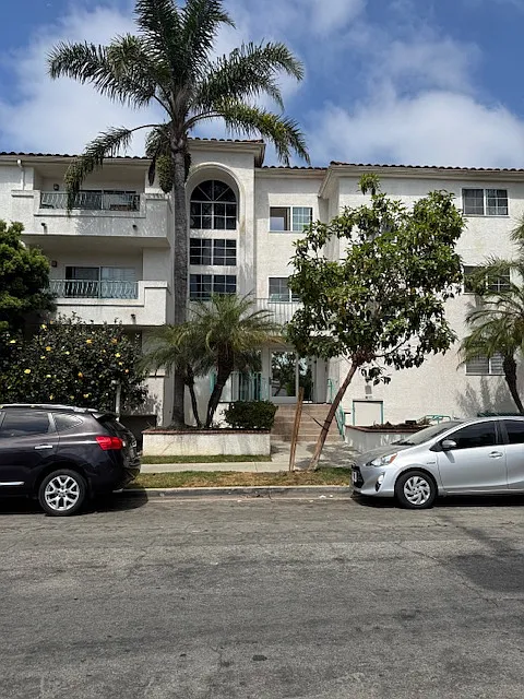 1 bed, $2,100 — Photo 1