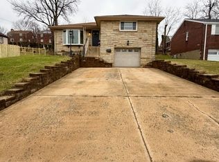 2201 Parklyn St, Pittsburgh, PA 15234