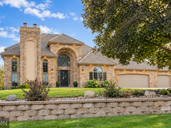 9405 Wedgewood Dr, Woodbury, MN 55125
