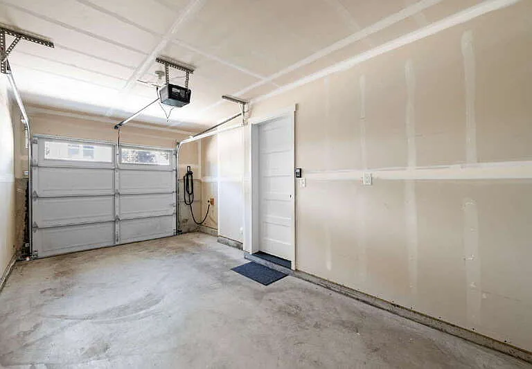 13717 Admiralty Way #G4 — Photo 34