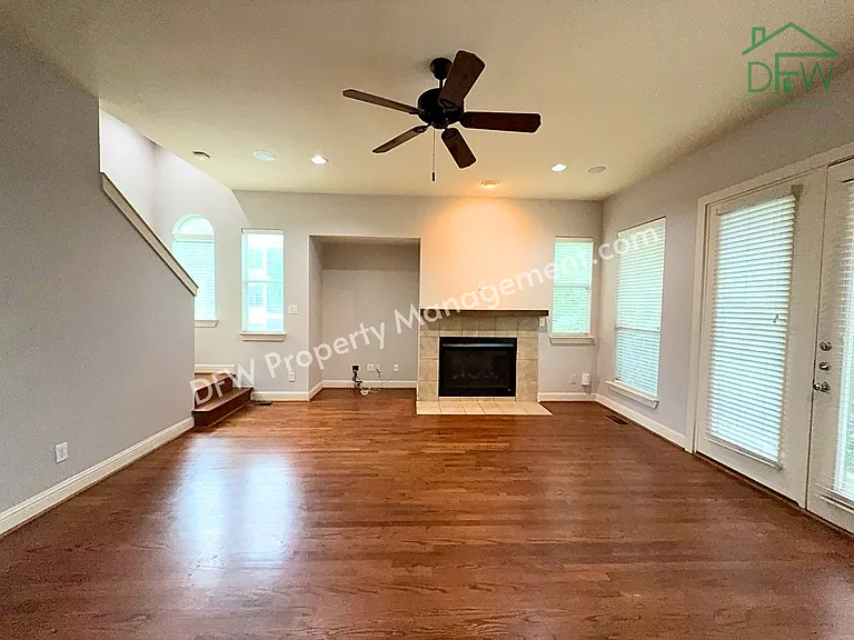4317 Cedar Springs Rd #E — Photo 2