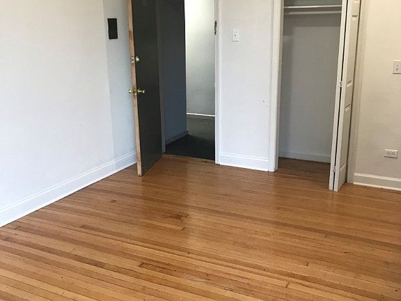 4th image of 730 W Cornelia Ave APT 202