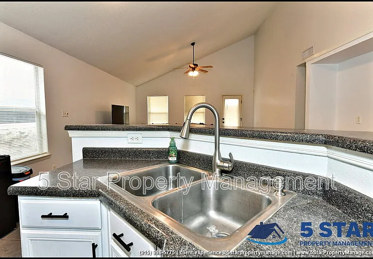 10937 Northview Dr — Photo 12