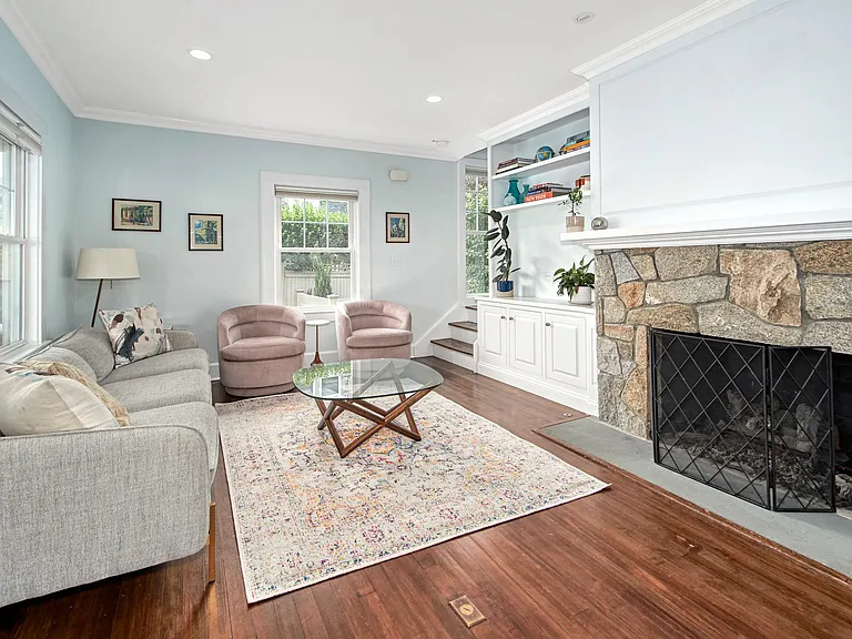 18 Elmwood Ave — Photo 6