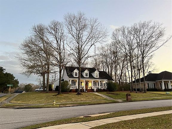 4th image of 7601 Cameron Ct