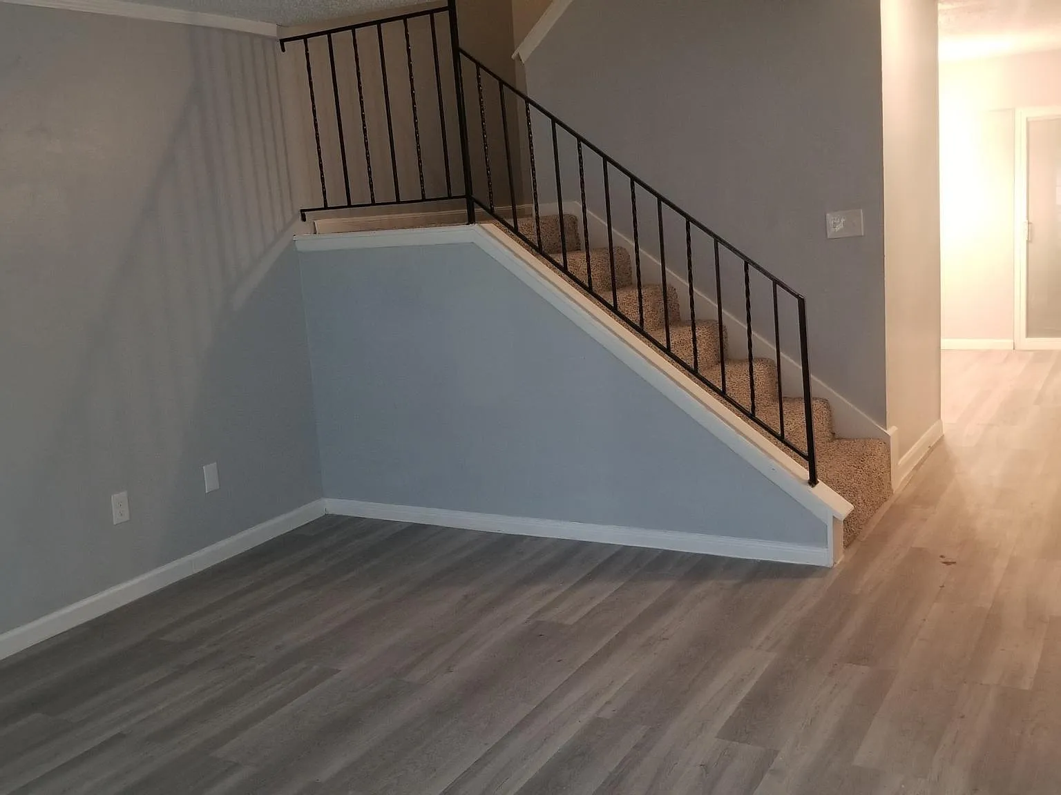 12435 W Village Dr — Photo 2