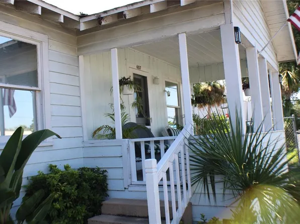 607 N DIXIE FREEWAY, NEW SMYRNA BEACH, FL 32168