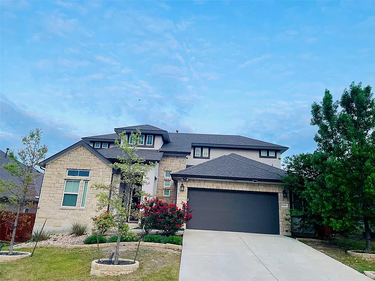 18001 Dufour Dr — Photo 2