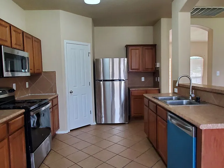 6703 Foster Flds — Photo 7