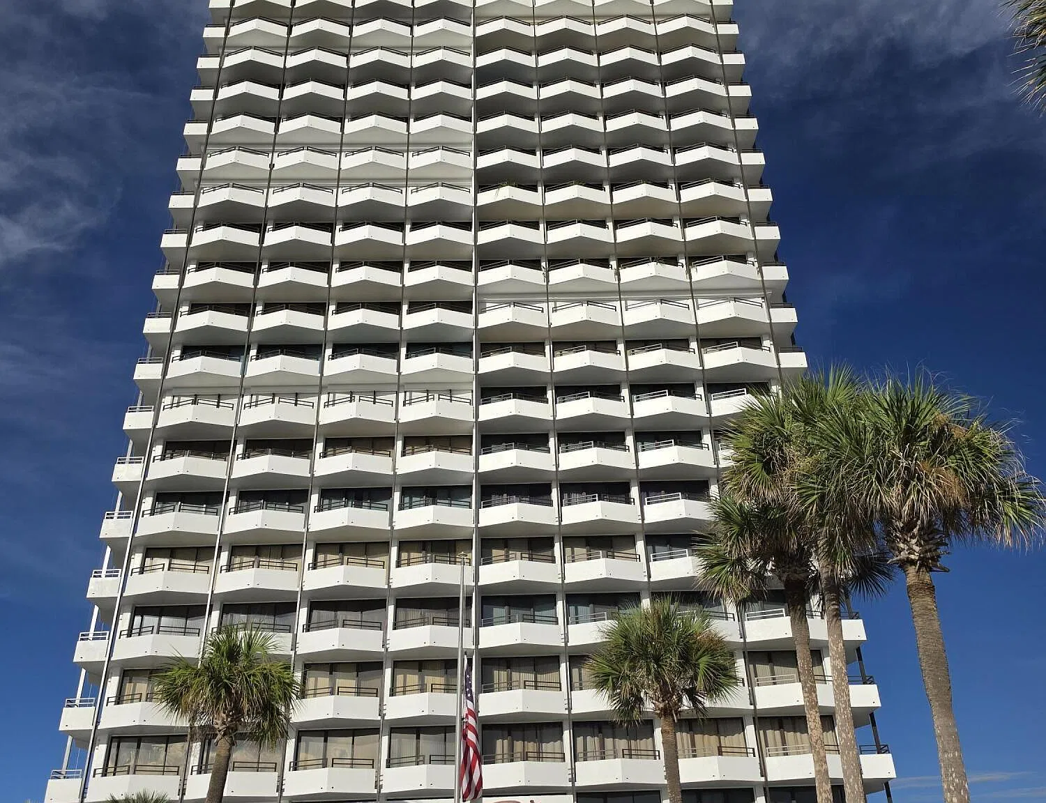 2900 N Atlantic Ave — Photo 1