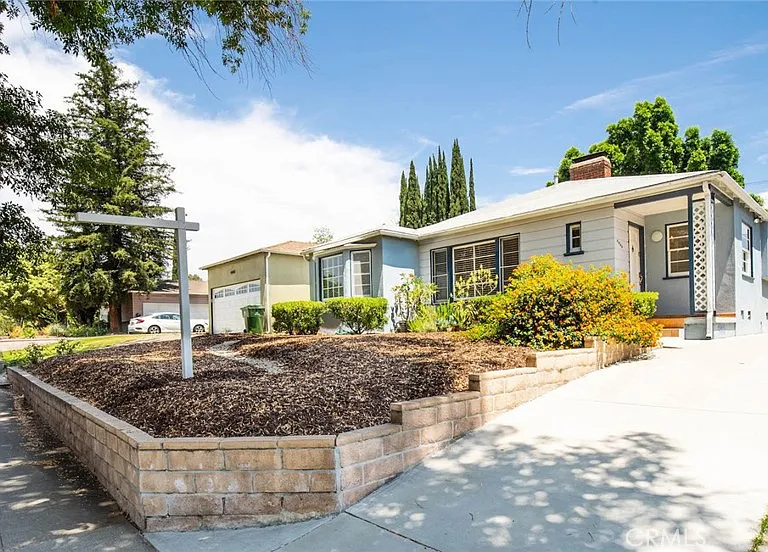 4444 Tujunga Ave — Photo 1