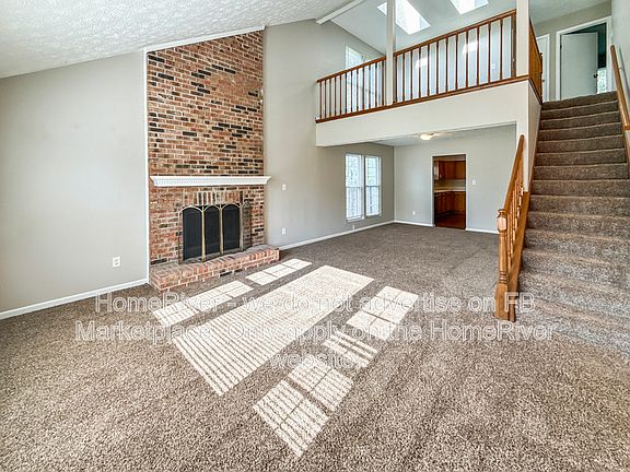 3rd image of 912 Farmview Ln