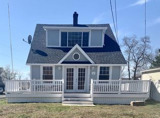 110 Church St, Belford, NJ 07718