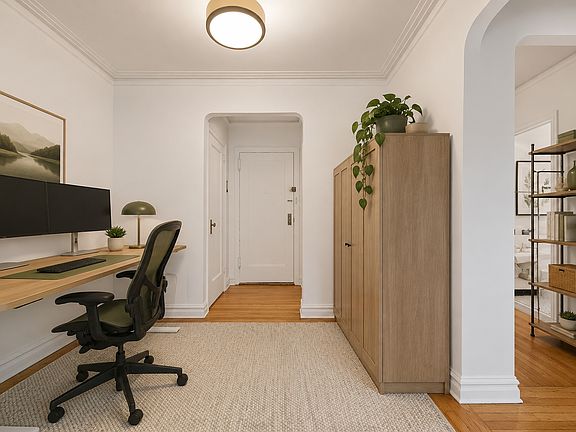 4th image of 250 W 24th St APT 6DE