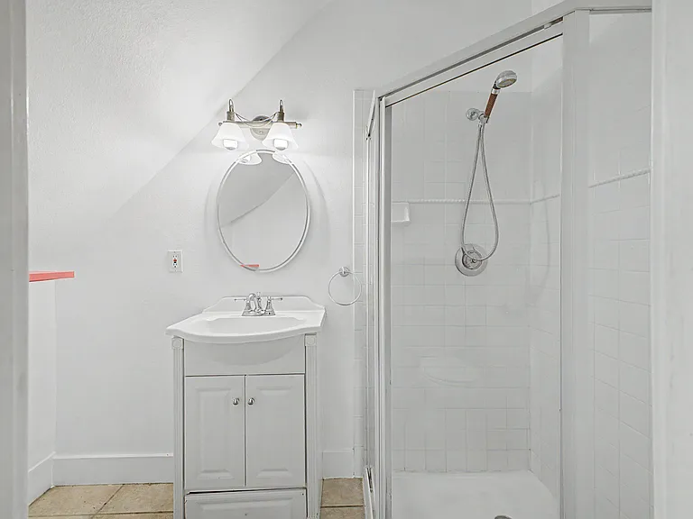 1218 E 23rd Ave — Photo 15