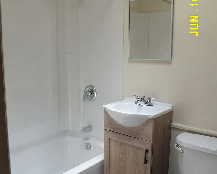 1526 S 13th St — Photo 11