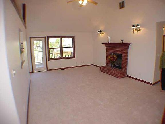 2nd image of 2990 Prairie Stream Way