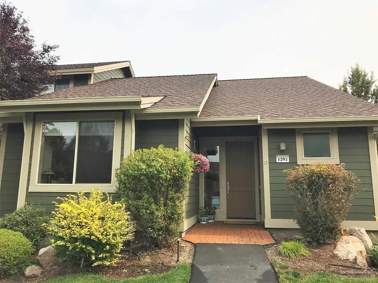 1293 Highland View Loop — Photo 2