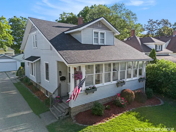 95 E 24th St, Holland, MI 49423